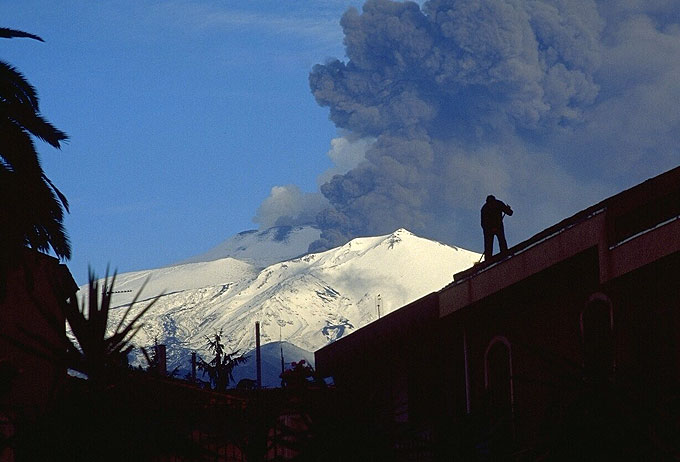 Flankeneruption 2002: Die Asche und die Menschen