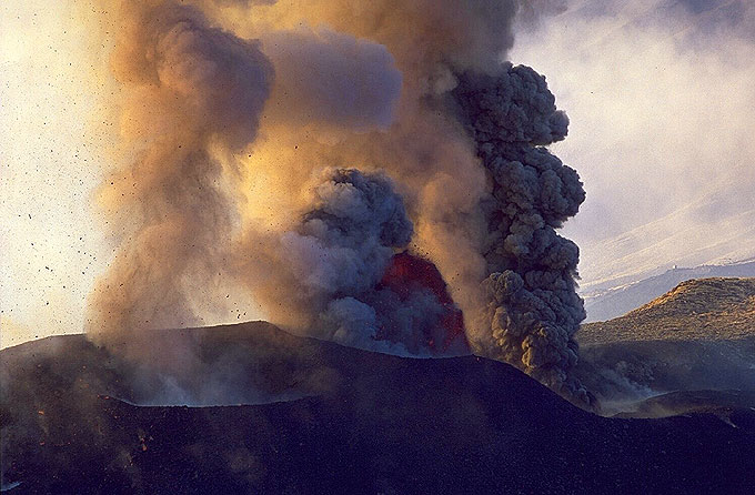 Flankeneruption 2002: Die Nordspalte