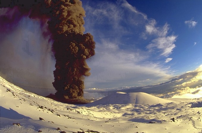 Flankeneruption 2002: Der sdliche Schlot