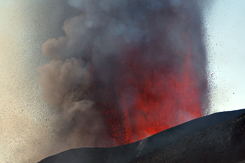 12 Aug 2011: Tenth Paroxysm of 2011 at South East Crater 12 Aug 2011: Tenth Paroxysm of 2011 at South East Crater