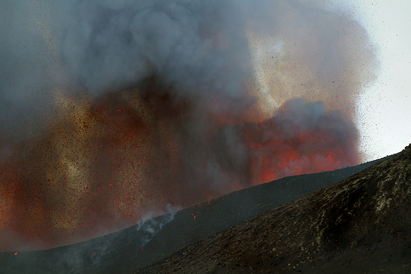 12 Aug 2011: Tenth Paroxysm of 2011 at South East Crater 12 Aug 2011: Tenth Paroxysm of 2011 at South East Crater