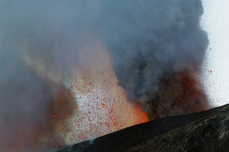 12 Aug 2011: Tenth Paroxysm of 2011 at South East Crater 12 Aug 2011: Tenth Paroxysm of 2011 at South East Crater