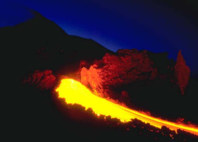 Il flusso di lava sotto il Cono di Sud Est, 4-9 Aprile 1999