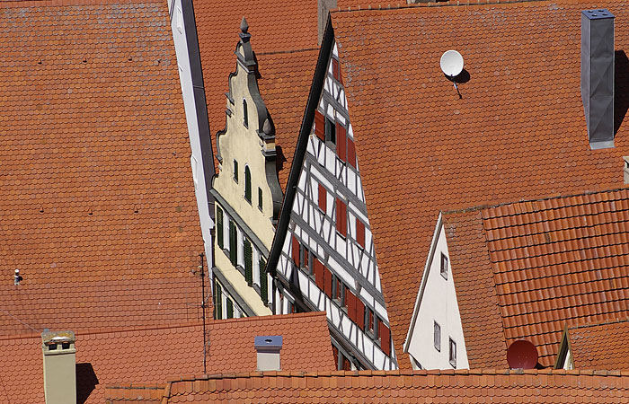 Ausblick auf Nördlingen und den Metoritenkrater vom Kirchtum 'Daniel' Ausblick auf Nördlingen und den Metoritenkrater vom Kirchtum 'Daniel'
