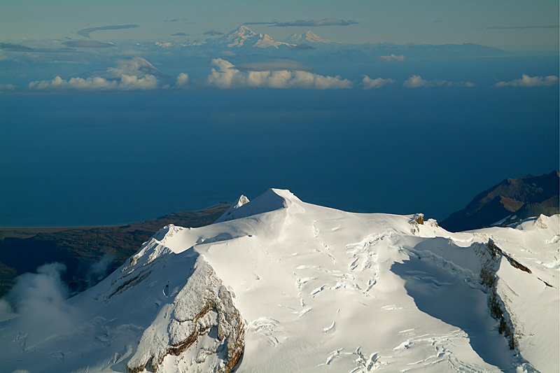 Douglas und Fourpeaked Volcano