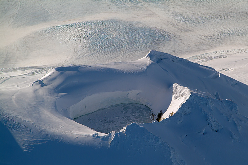 Douglas und Fourpeaked Volcano
