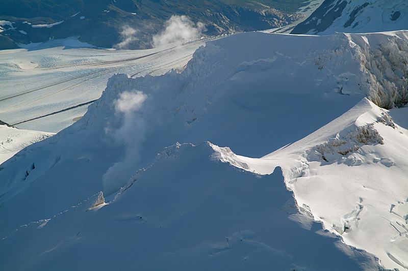 Douglas und Fourpeaked Volcano