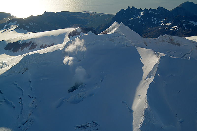 Douglas und Fourpeaked Volcano