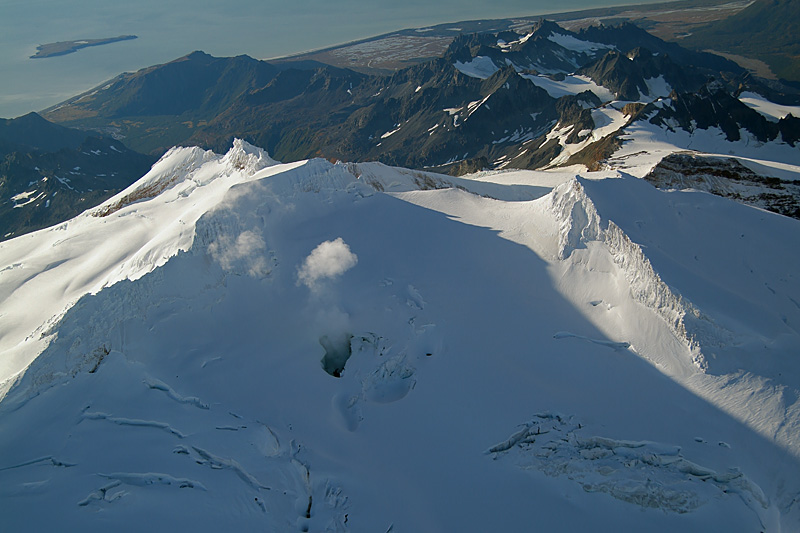 Douglas und Fourpeaked Volcano