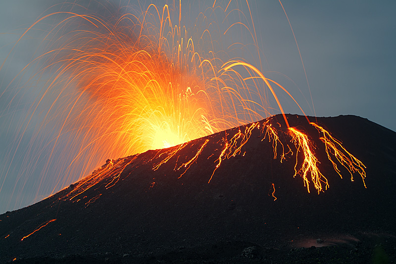 A night on Anak Krakatau (4. - 7. June 2009)