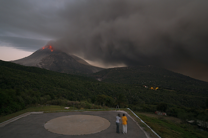 Ash venting from the dome (29 Jan - 1 Feb 2010)