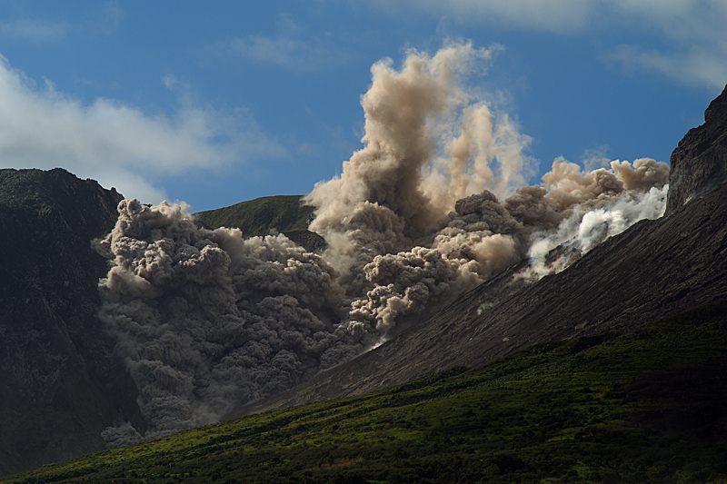 Pyroclastic flows in Tar River Valley (27 - 29 Jan 2010)