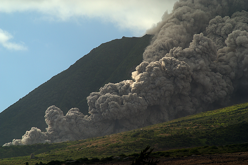 Pyroclastic flows in Tar River Valley (27 - 29 Jan 2010)