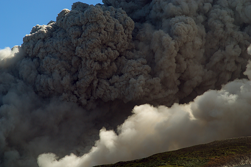 Pyroclastic flows in Tar River Valley (27 - 29 Jan 2010)