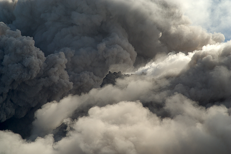 Pyroclastic flows in Tar River Valley (27 - 29 Jan 2010)