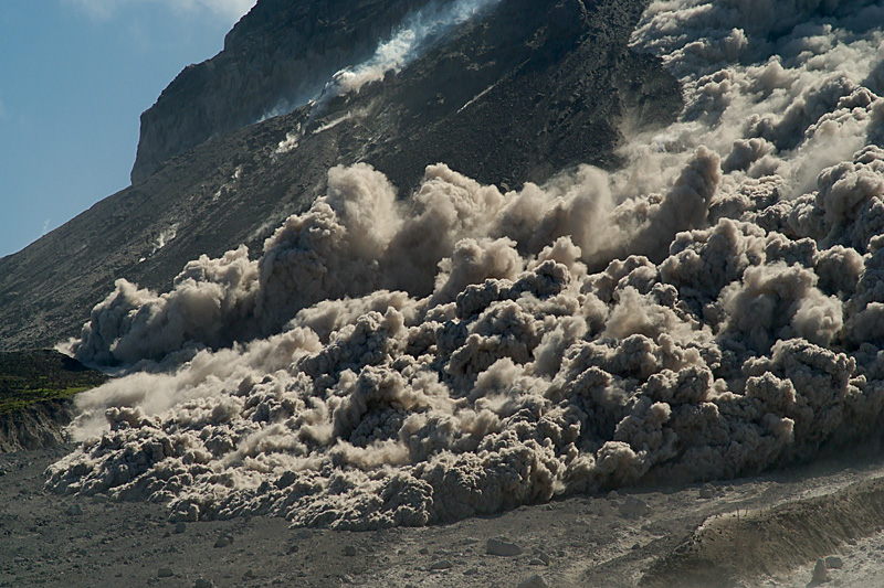 Pyroclastic flows in Whites Ghaut in daylight (28 - 31 Jan 2010)