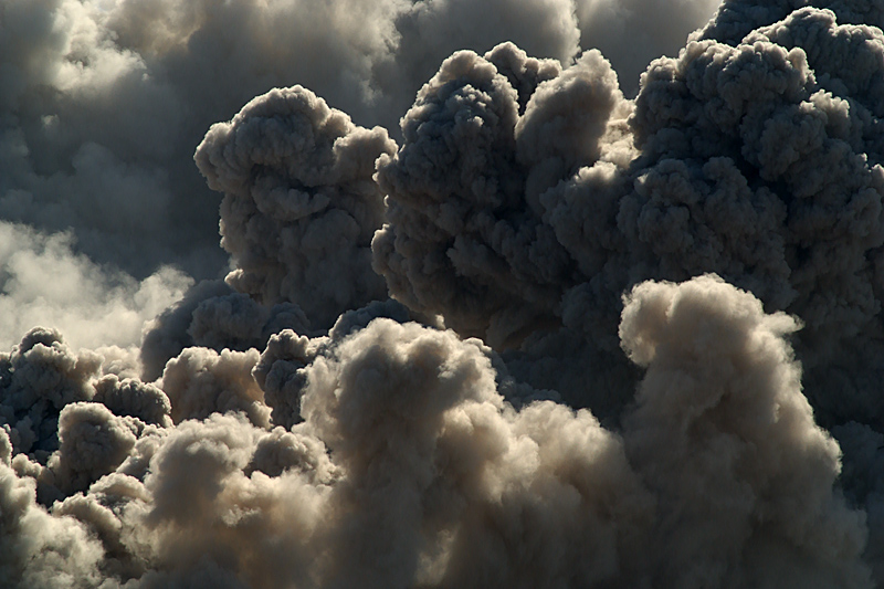 Pyroclastic flows in Whites Ghaut in daylight (28 - 31 Jan 2010) Pyroclastic flows in Whites Ghaut in daylight (28 - 31 Jan 2010)
