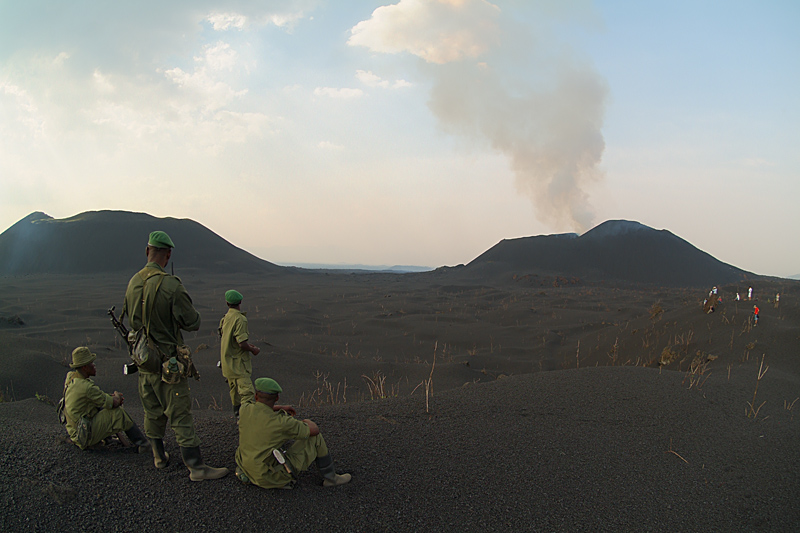 22-25 January 2012: Activity in Kimanura Crater