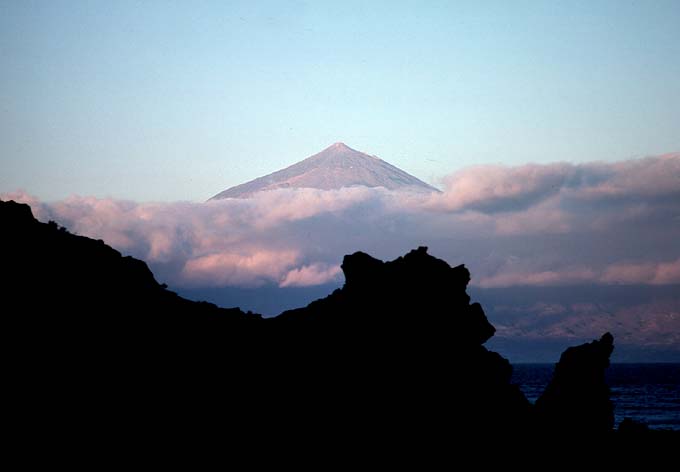 Pico de Teide e Cañadas in primavera ed estate Pico de Teide e Cañadas in primavera ed estate