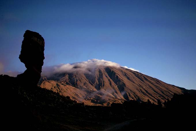 Pico de Teide e Cañadas in primavera ed estate Pico de Teide e Cañadas in primavera ed estate