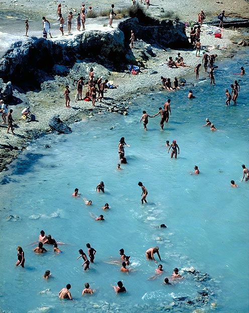 Vulcano: Fumaroles, Crater Lake and Flowers