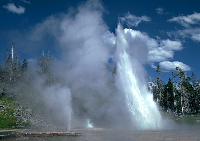 Geyser eruptions: Photos