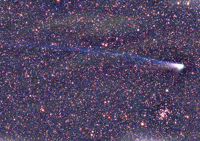 Una Cometa e molti Ammassi Stellari  Maggio 2004